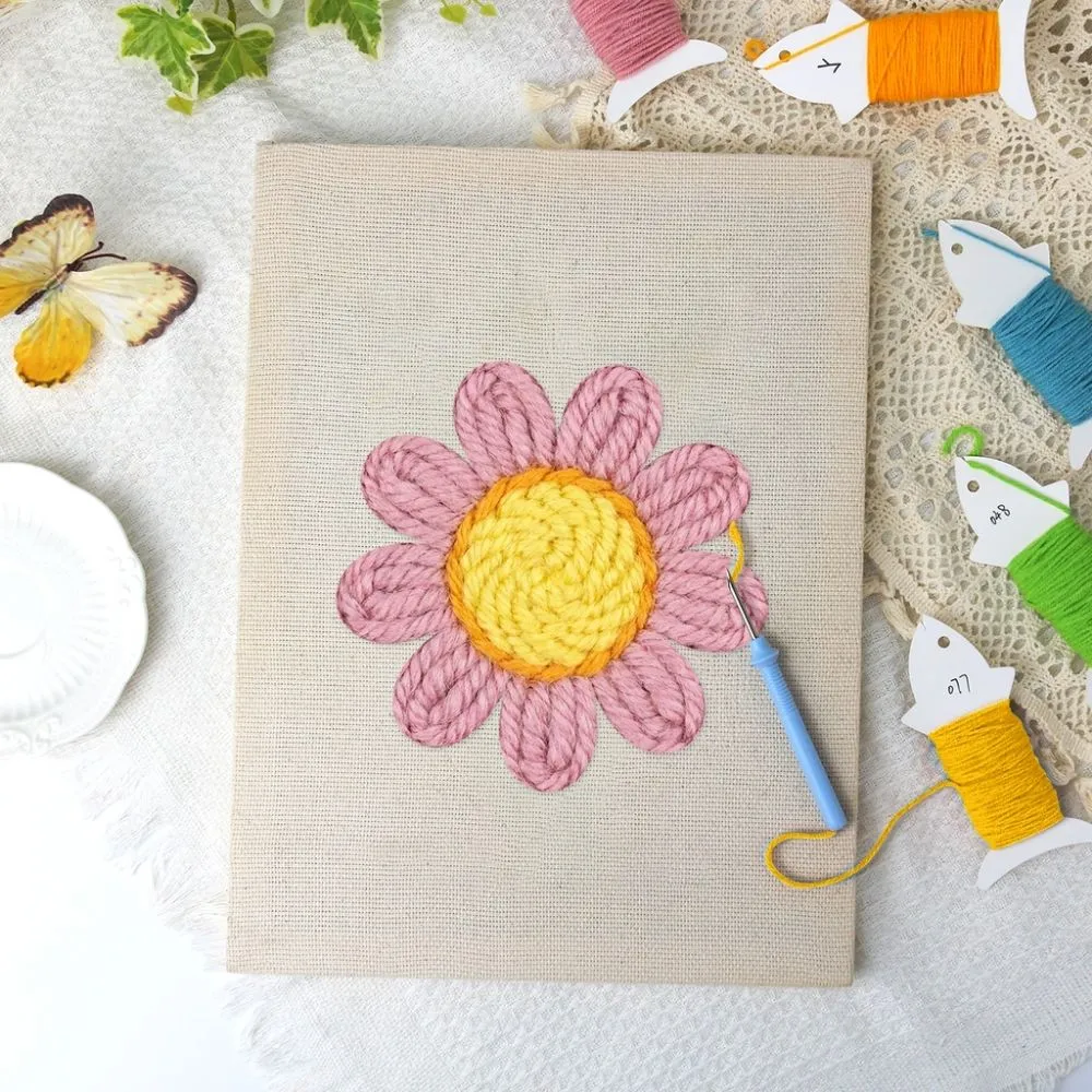 Figured'Art Roze Madeliefje punch needle pakket 20x30cm bloemen