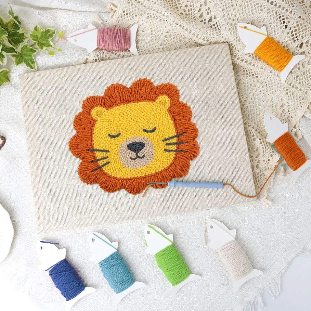 Figured'Art Punch Needle Slapende Leeuw pakket met frame 20x30 cm
