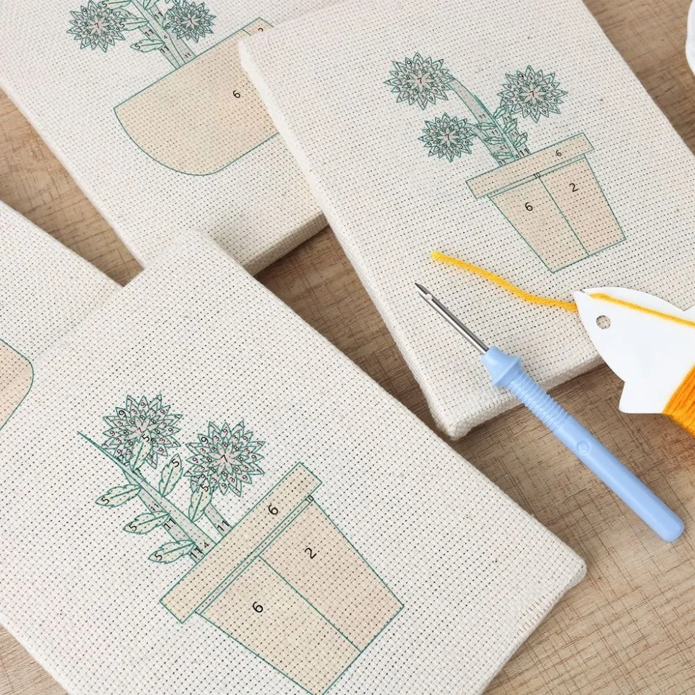 Figured'Art Bloeiende Mini Potjes punch needle set 4 stuks bloemen