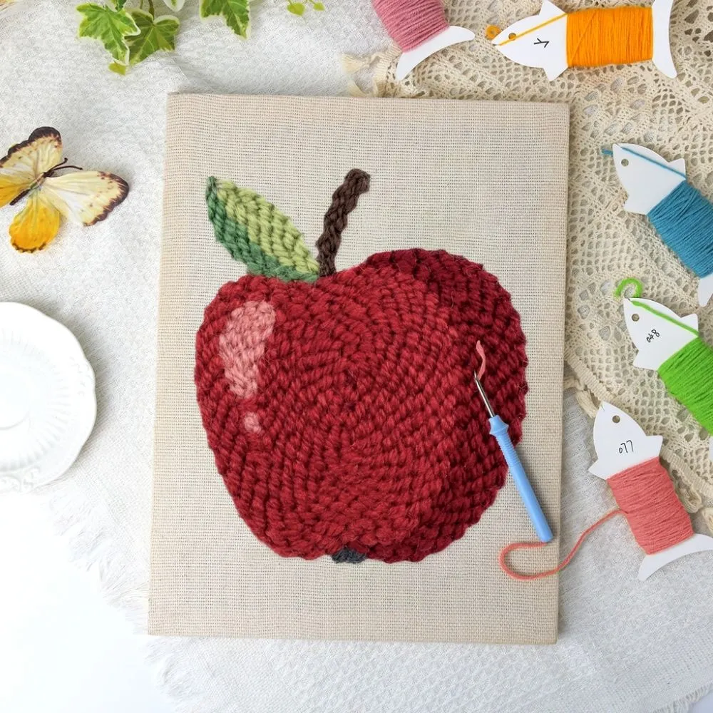 Figured'Art Rode Appel punch needle pakket met frame katoen
