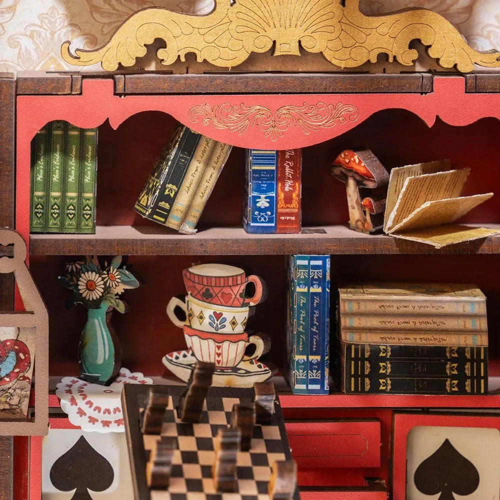 Figured'Art Alice Avontuur Book Nook Bouwpakket 300 Stuks