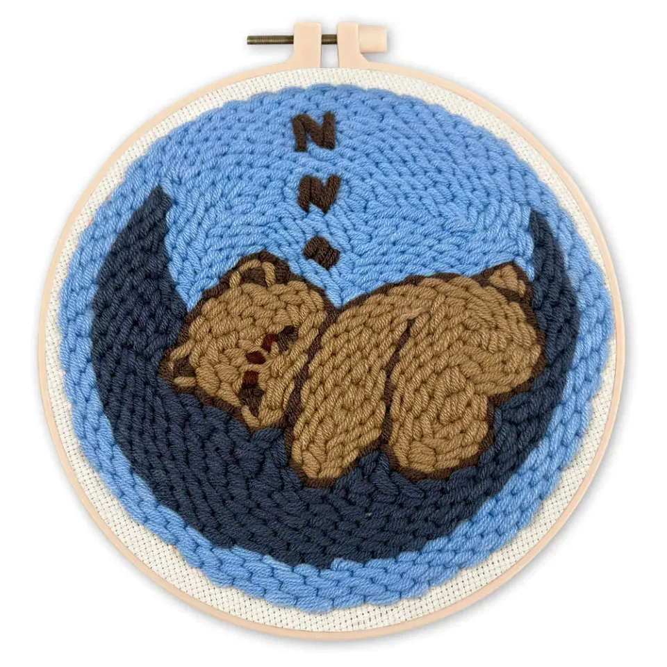 Figured'Art Punch Needle Beer op de maan borduurpakket 20 cm wol