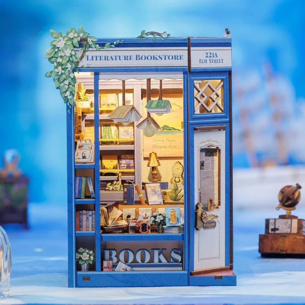 Figured'Art Literatuurboekwinkel book nook 13x10,2x17,9 cm