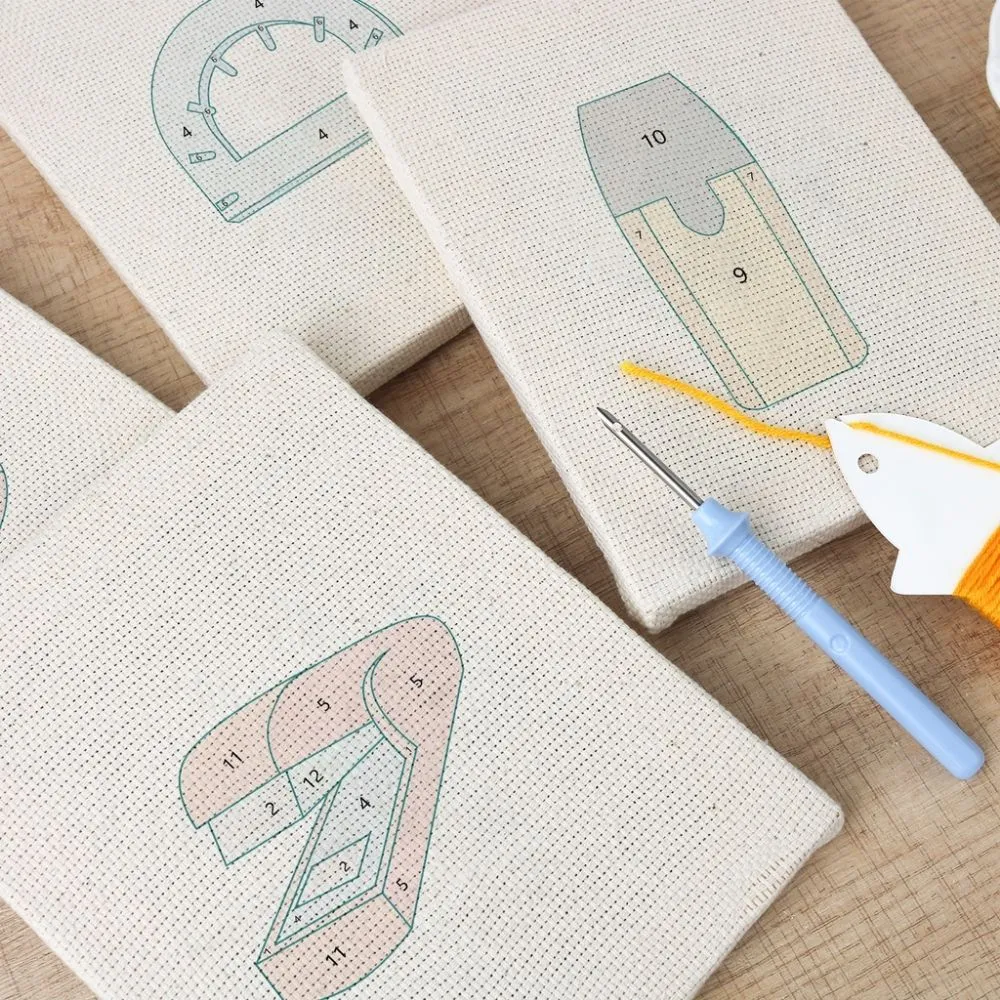 Figured'Art Kawaii Schrijfwaren punch needle set 4 stuks 15x20 cm