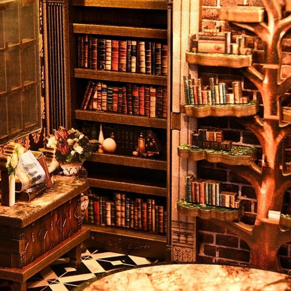 Figured'Art Book Nook De Boom der Kennis bouwpakket 356 delen