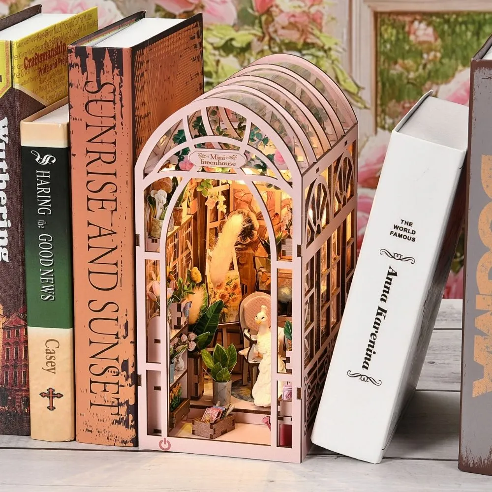 Figured'Art Mini Kas book nook bouwpakket 18x11 met led