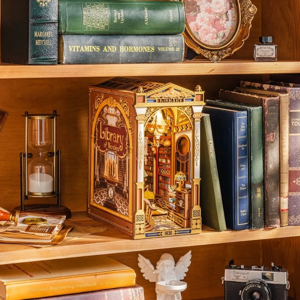 Figured'Art Kasteelbibliotheek book nook kit 258 stuks met led