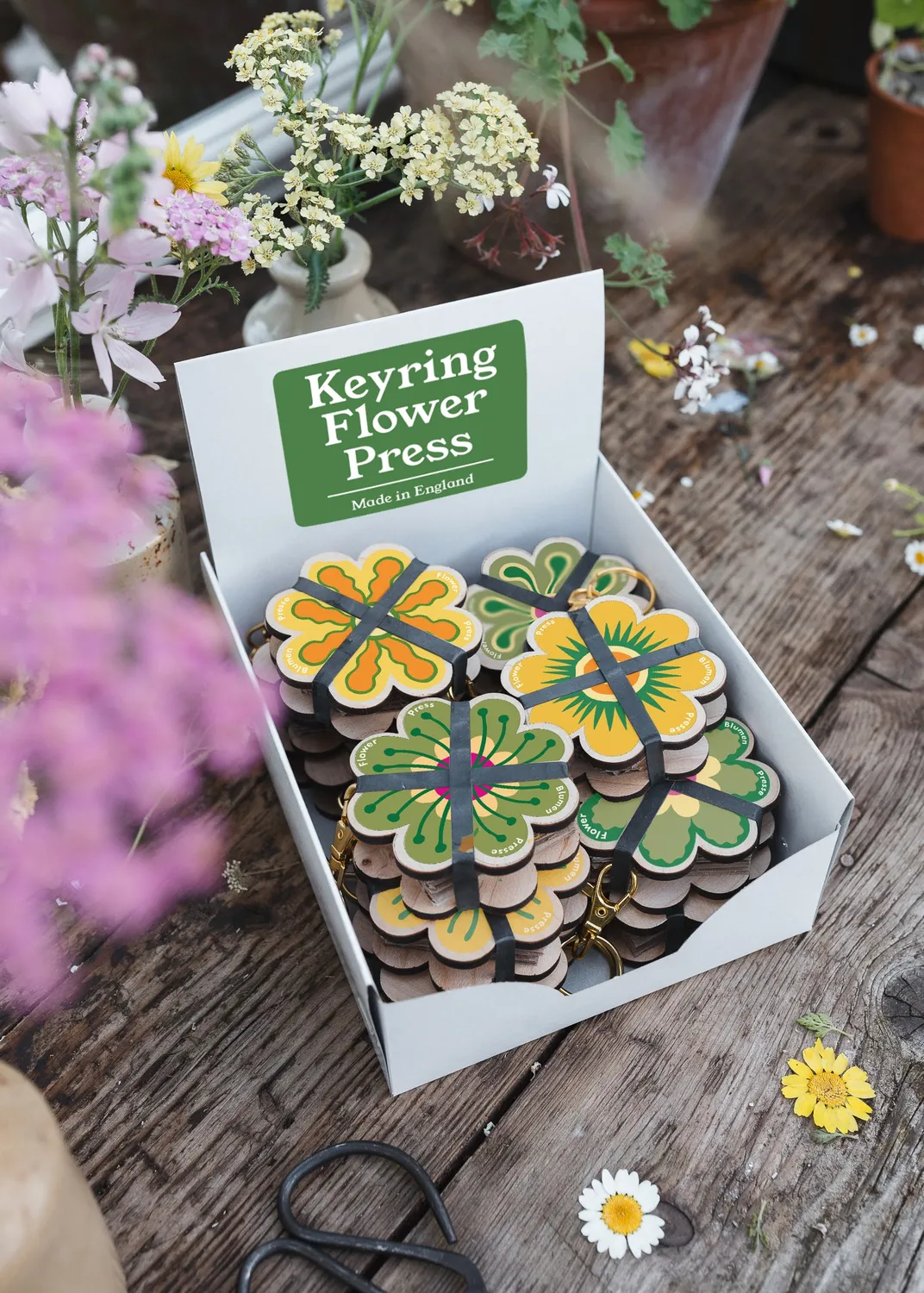 Studio Wald Keyring Flower Press Yellow 02 mini bloemenpers geel