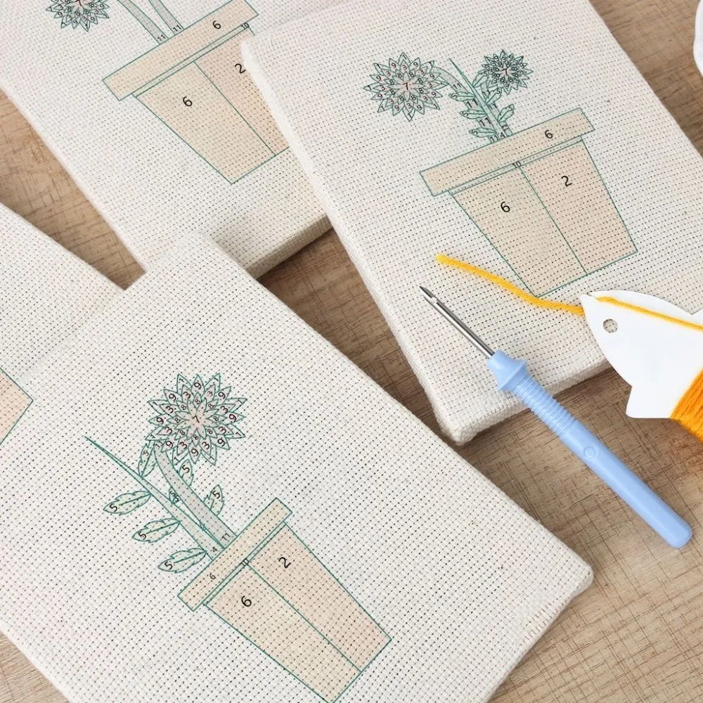 Figured'Art Bloeiende Mini Potjes 1 punch needle set 4 stuks 15x20 cm