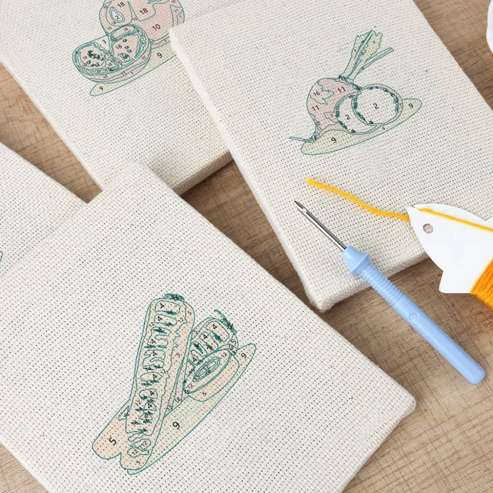 Figured'Art Vers en Knapperig Punch Needle Set 4 stuks met frame