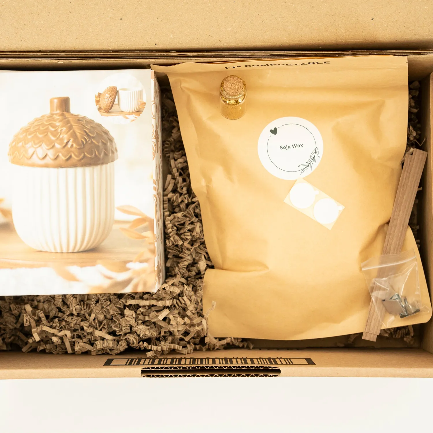 DIY Creations Cozy Acorn kaarsen pakket eikel 2 stuks