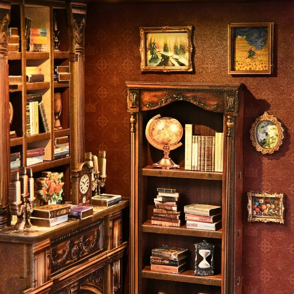 Figured'Art Book Nook Schemerbibliotheek miniatuur met led 194 delen