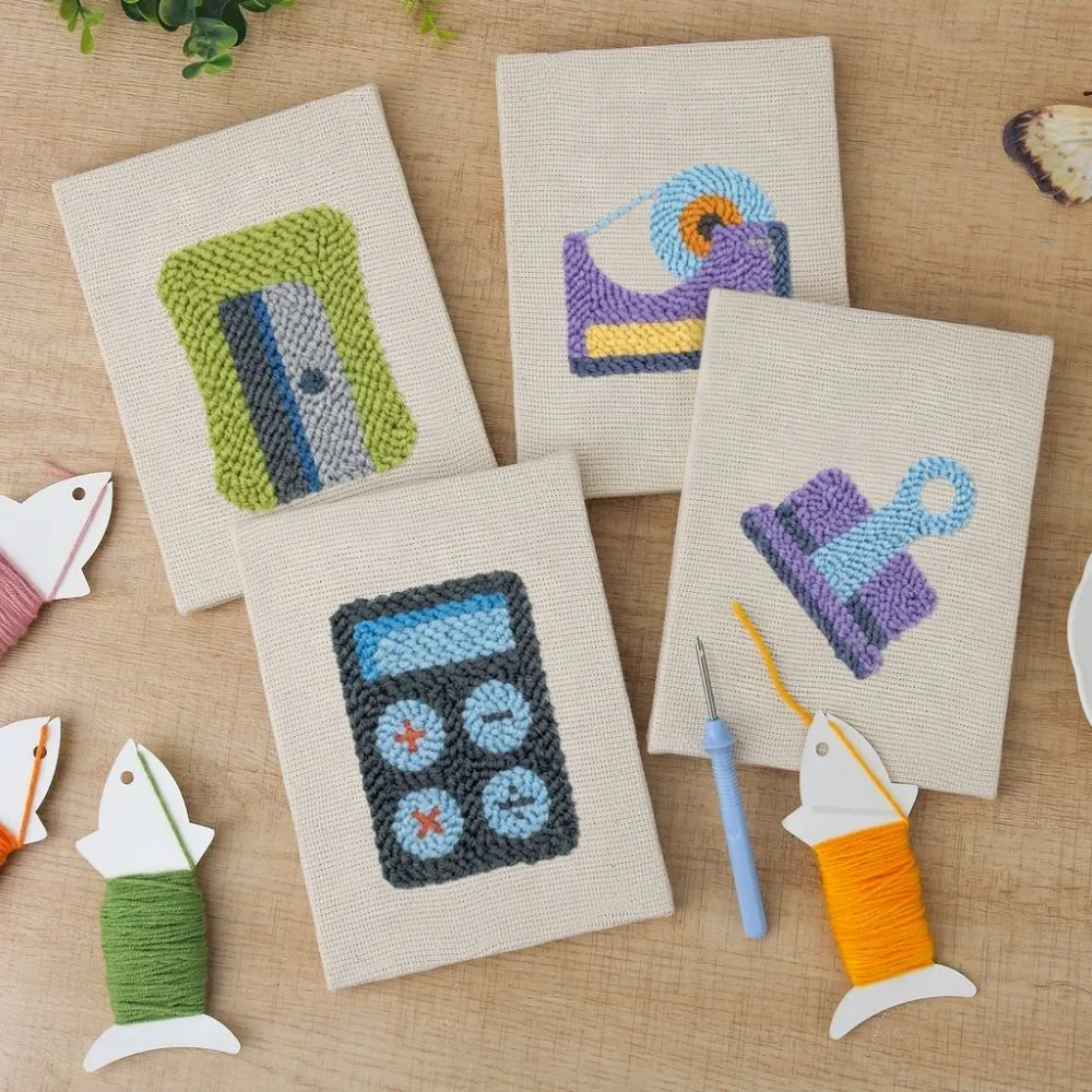 Figured'Art Kawaii Schrijfwaren 2 punch needle set 4 stuks 15x20cm