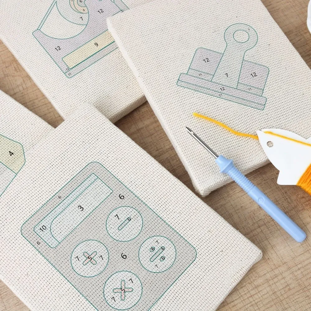 Figured'Art Kawaii Schrijfwaren 2 punch needle set 4 stuks 15x20cm