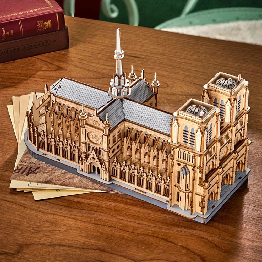 Figured'Art Kathedraal van Parijs 3D puzzel 330 stuks hout