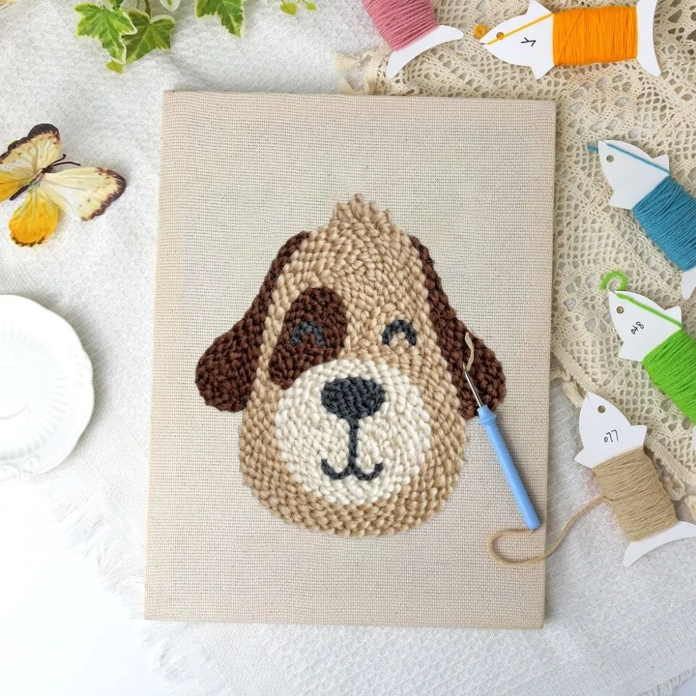 Figured'Art Vrolijke Hond punch needle pakket met frame 20x30cm