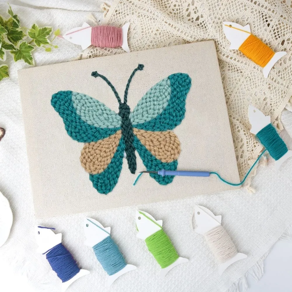 Figured'Art Kleuren in Vlucht punch needle pakket 20x30 cm frame